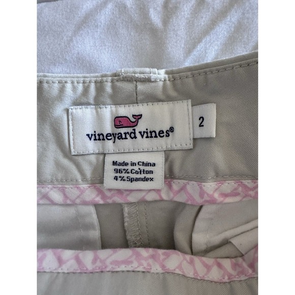 Vineyard Vines Women's Shorts Solid Tan Khaki Chino Size 2 Whale Embroidered - Picture 2 of 11